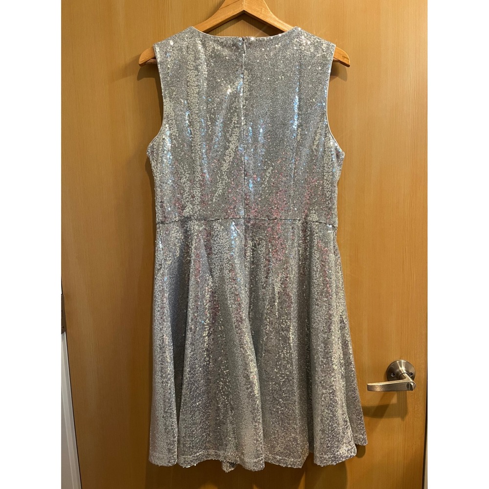 Dressever Sequin Fit and Flare Dress Womens Large Silver V-Neck Sleeveless Party - Picture 3 of 10
